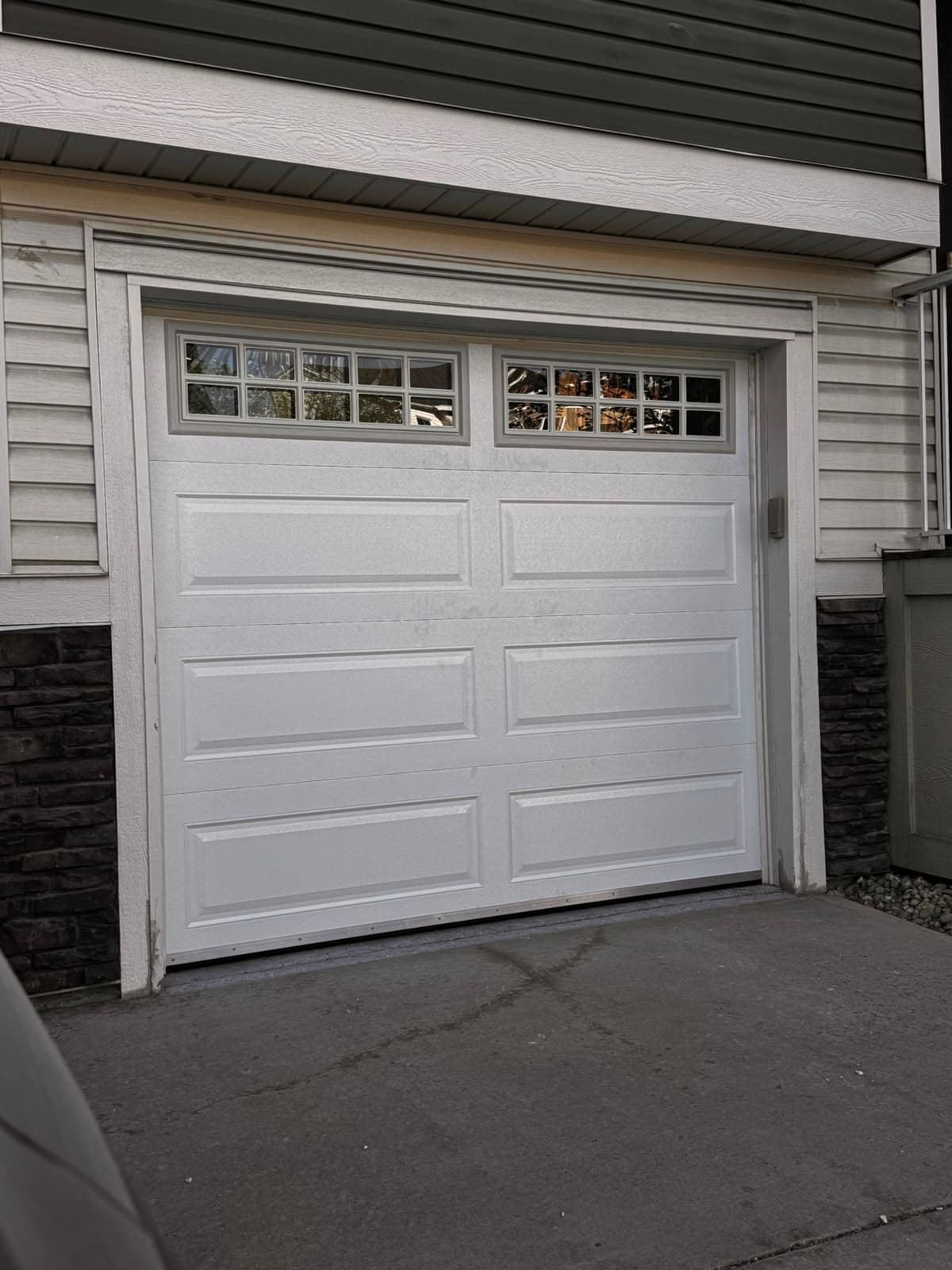 Quality garage door installation in Calgary